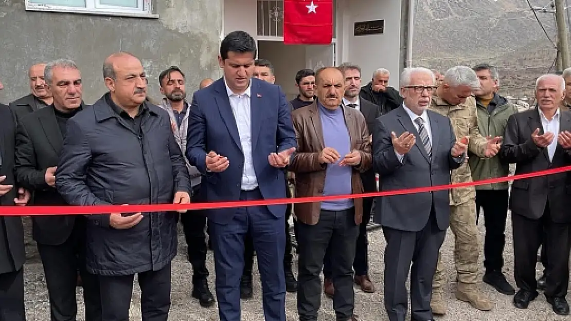 Eruh'un Gürendoruk Köyünde Yeniden Yapılan Cami İbadete Açıldı