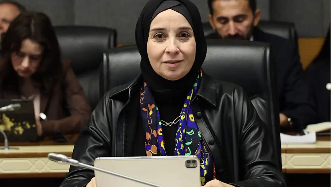 Esen, Aşıları Hedef Gösteren Canan Karatay İçin RTÜK'ü ve Savcıları Göreve Çağırdı
