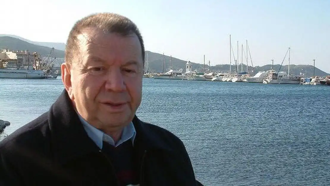 Eski Bakan ve Yazar Karakoyunlu, Hayatını Kaybetti