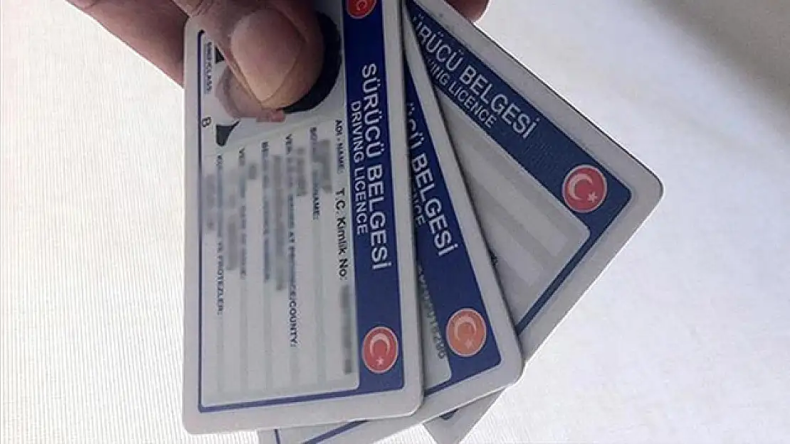 Eski Tip Ehliyetlerin Geçerliliğini Yitireceği Tarih Açıklandı