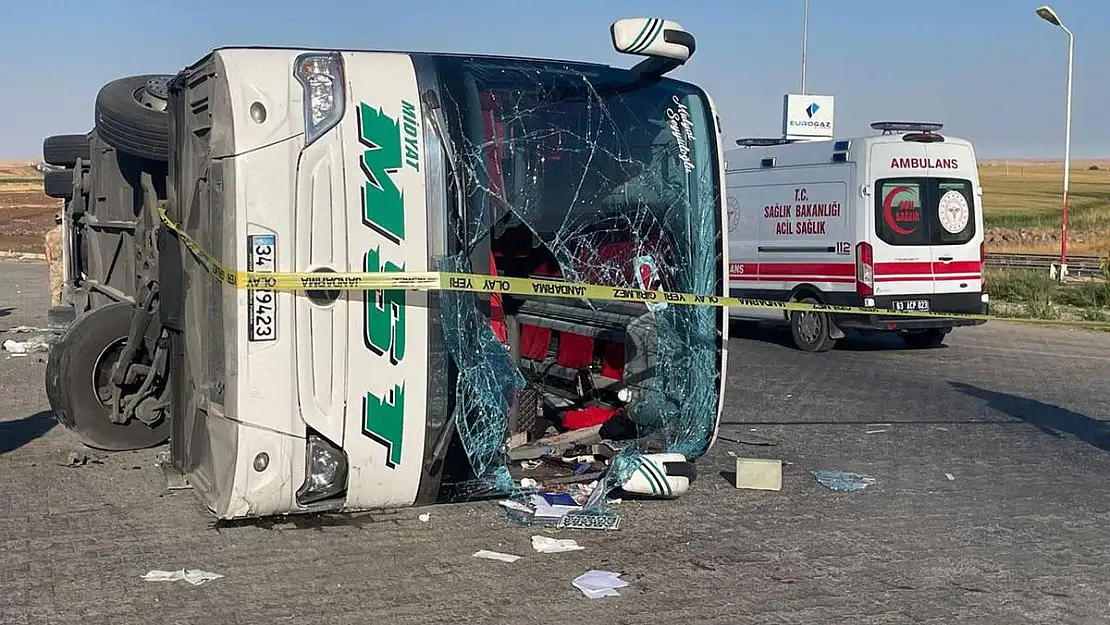 Feci Kaza: 2 Kişi Hayatını Kaybetti, 25 Kişi Yaralandı