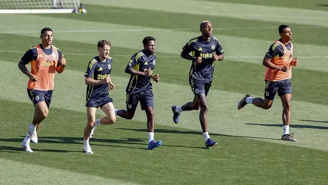 Fenerbahçe'nin Portekiz Kamp Kadrosu Belli Oldu: Talisca Kadroda Yok