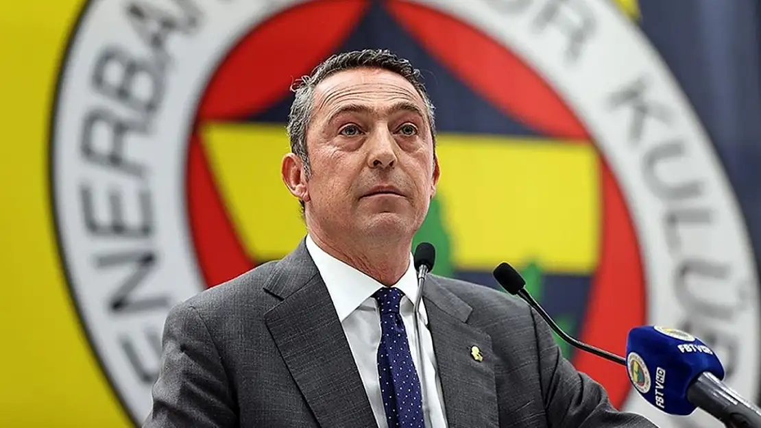 Fenerbahçe'nin Teklif Götürdüğü Futbolcu Futbolu Bırakıyor