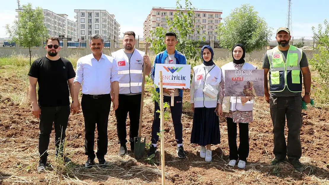 Gazze'ye 1 Fidan İle  1000 Nefes Etkinliğinde Bin Fidan Dikildi