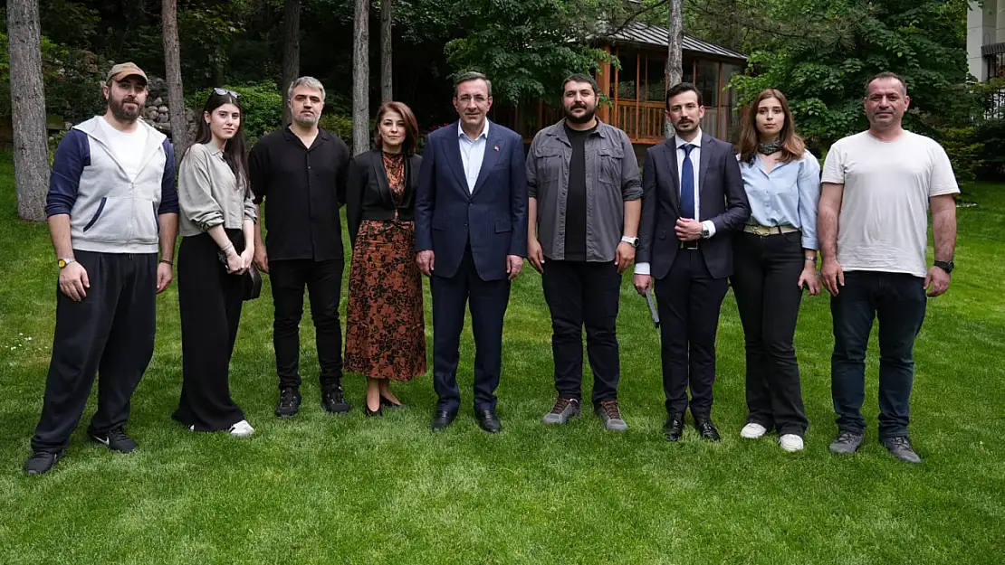 'Gökyüzünün Sesi: Cengiz Topel' Belgeseline Cevdet Yılmaz'dan Destek