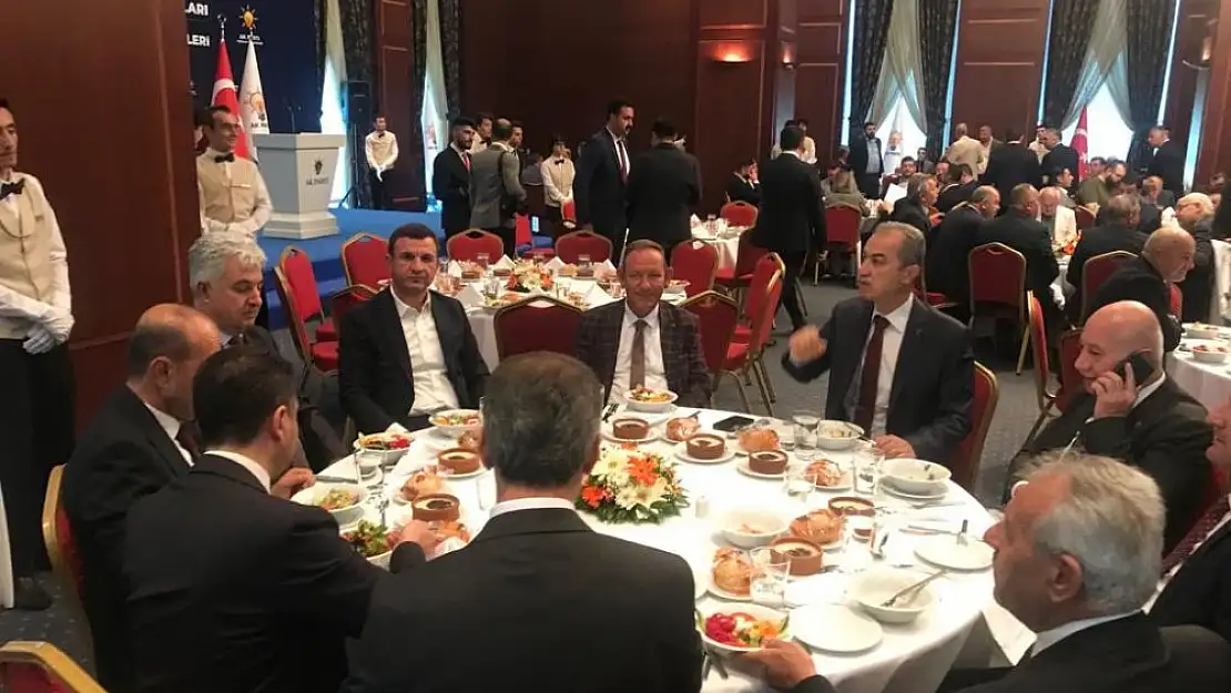 Görevi Devreden AK Parti Siirt İlçe Başkanları Genel Merkezde Ağırlandı
