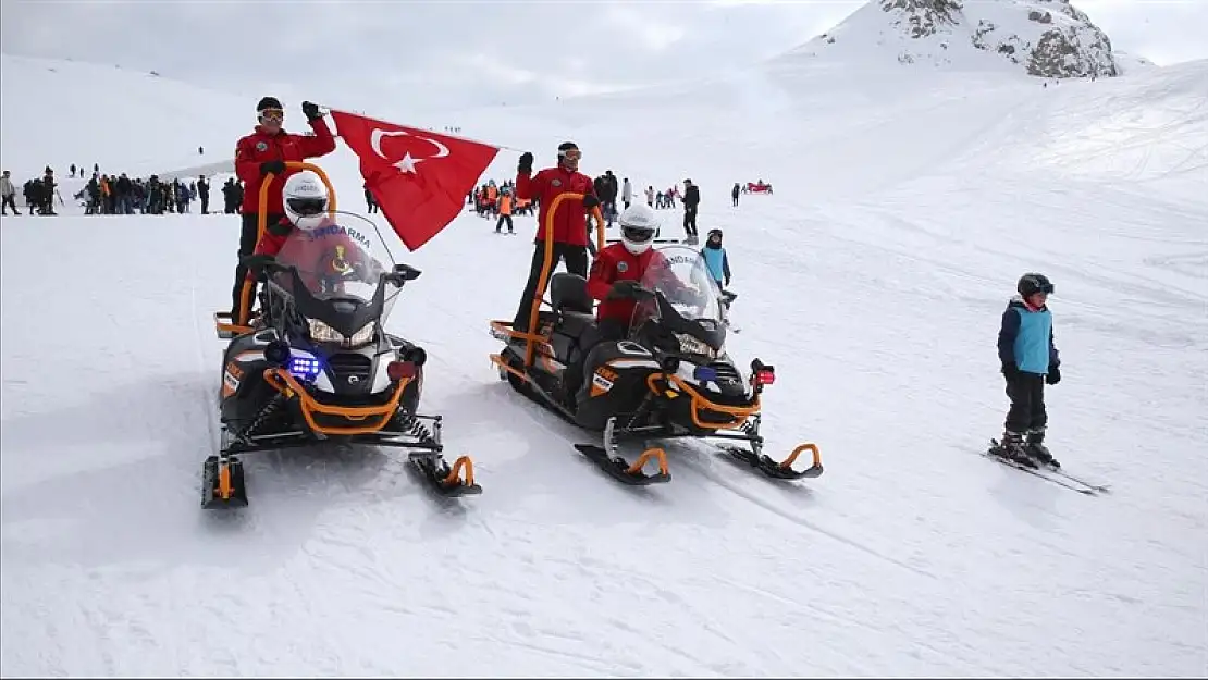 Hakkari'de 5. Kar Festivali Düzenlendi