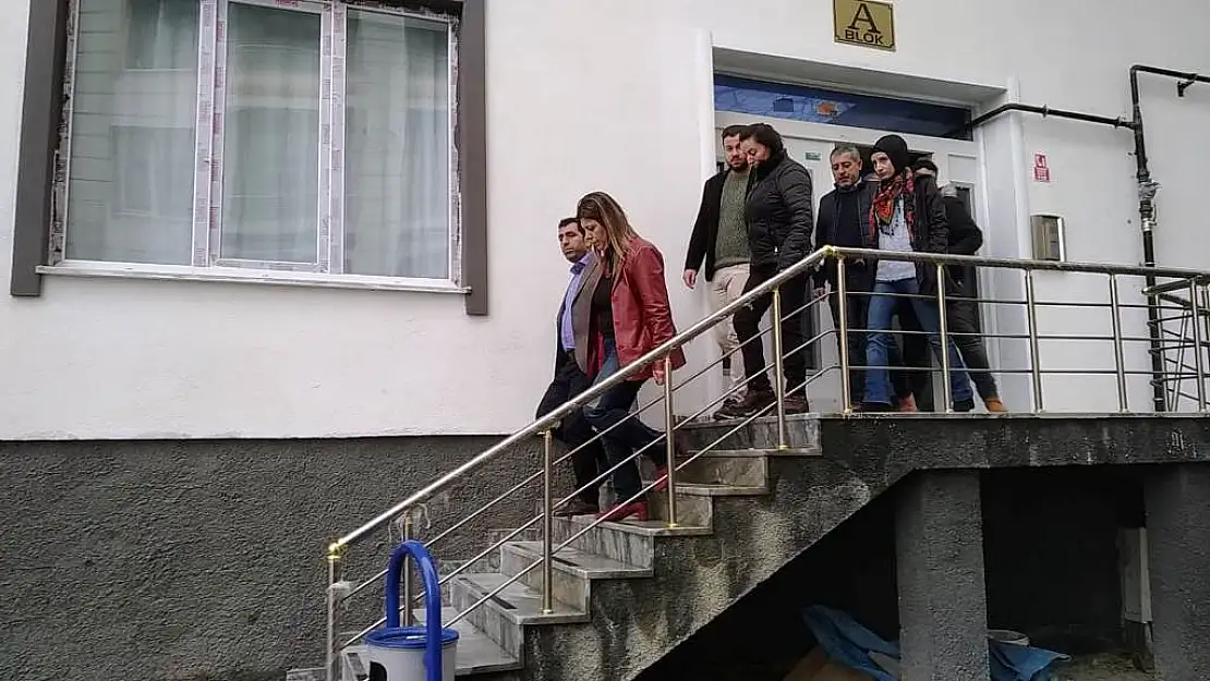 HDP'DEN HAYALİ SEÇMENLERE EV ZİYARETİ