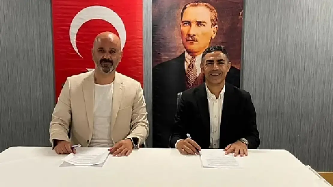 Hemşerimiz Mustafa Özer, Yeni Takımı İle Sözleşme İmzaladı