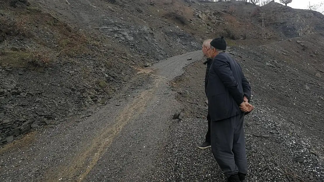 Heyelandan Dolayı Ulaşıma Kapanan Yollar Açıldı