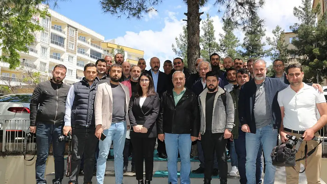 İL EMNİYET MÜDÜRÜ HAKAN YILDIRIMOĞLU'NUN EMNİYET TEŞKİLATININ ÇALIŞMALARI İLE İLGİLİ BASIN MENSUPLARINI BİLGİLENDİRME TOPLANTISI