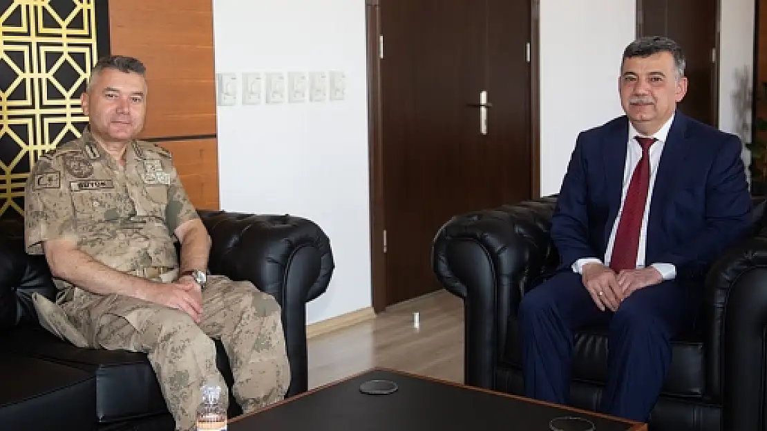 İl Jandarma Alay Komutanı Büyük'ten Emniyet Müdürü Öztürk'e Veda Ziyareti