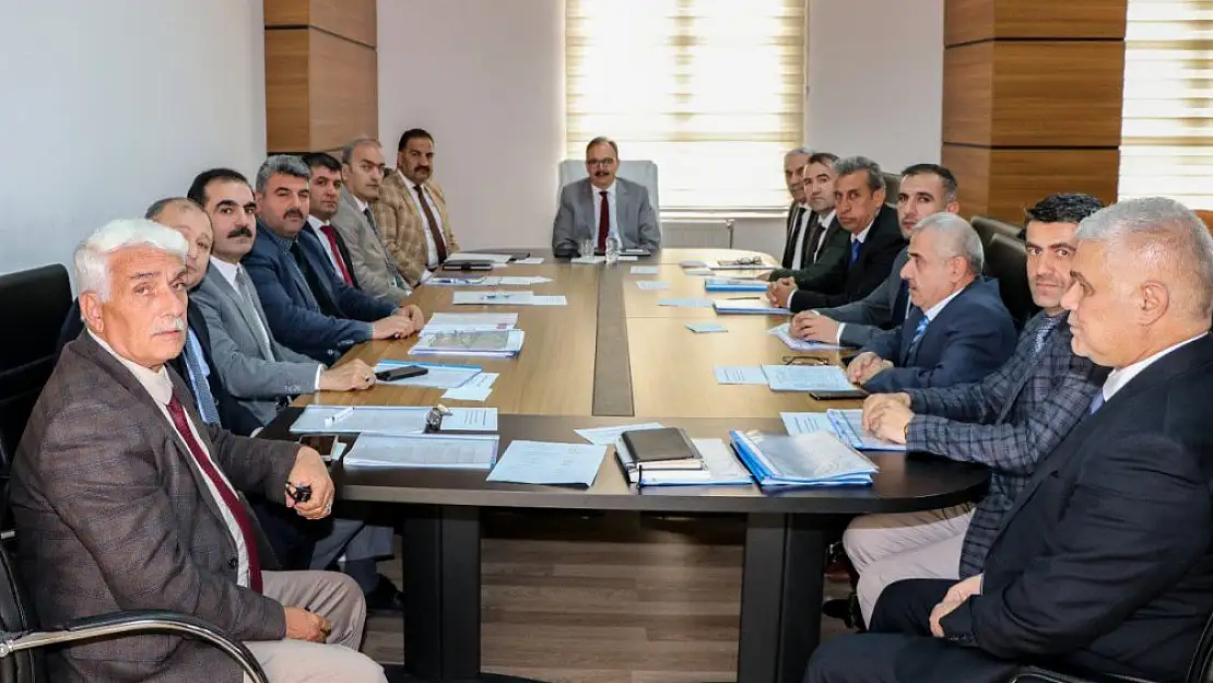 İl Özel İdaresi, Yatırımları Değerlendirme Toplantısı Vali Kızılkaya Başkanlığında Yapıldı