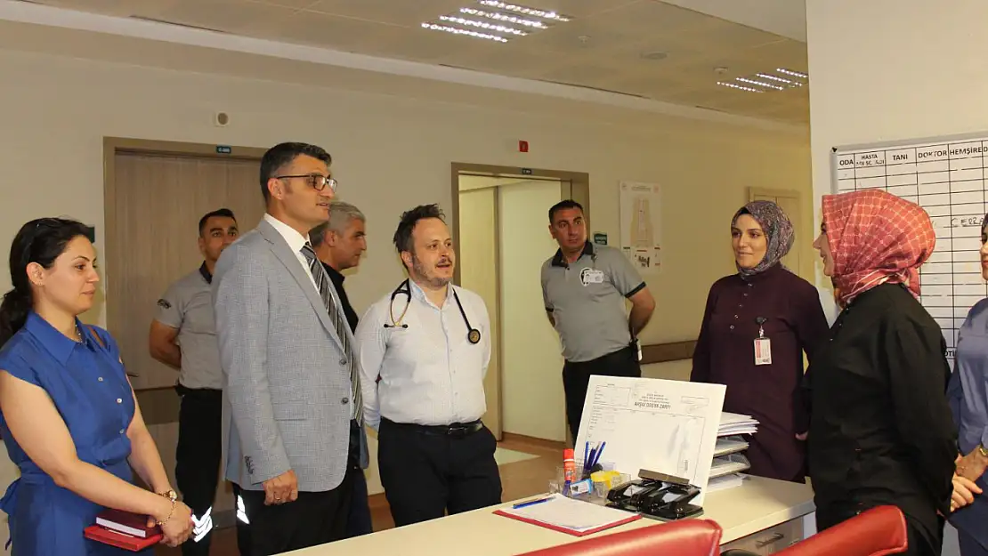 İl Sağlık Müdürü Uzm. Dr. Besim Hacıoğlu'ndan Siirt Eğitim ve Araştırma Hastanesi'ne İnceleme Ziyareti