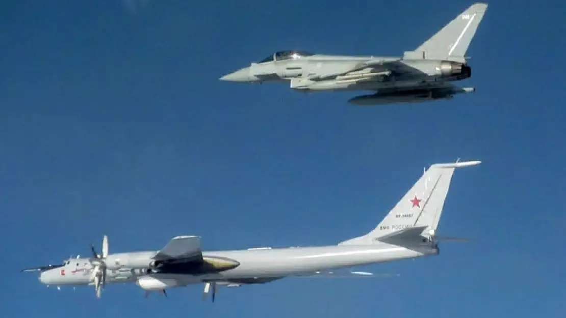 İngiliz - Rus uçakları arasında gerilim