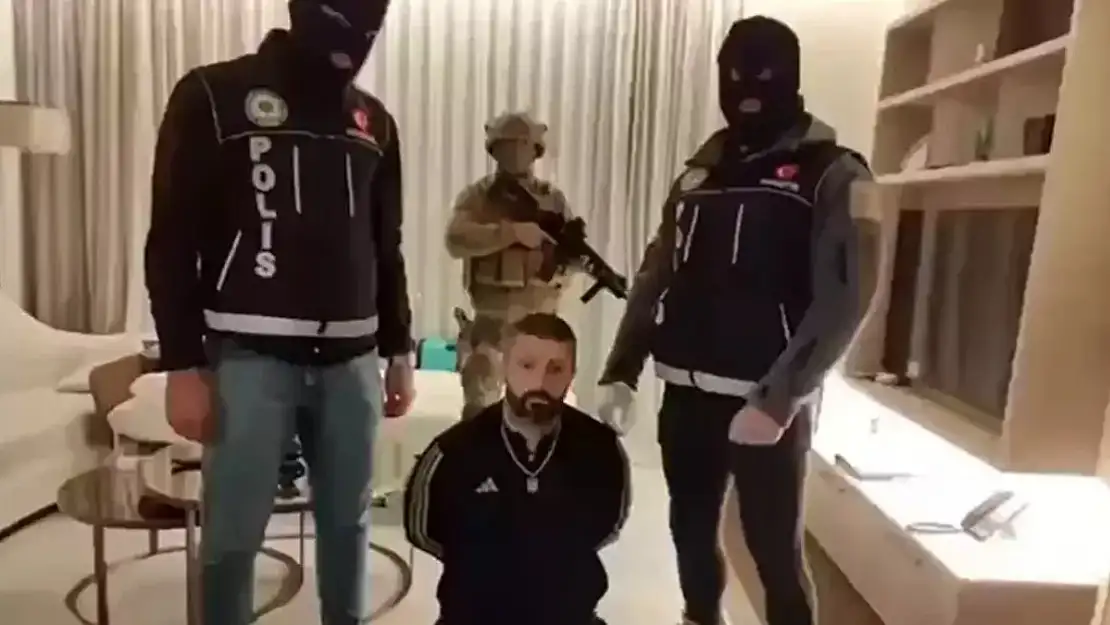Interpol'ün Kırmızı Bültenle Aradığı Uyuşturucu Kaçakçısı Yakalandı