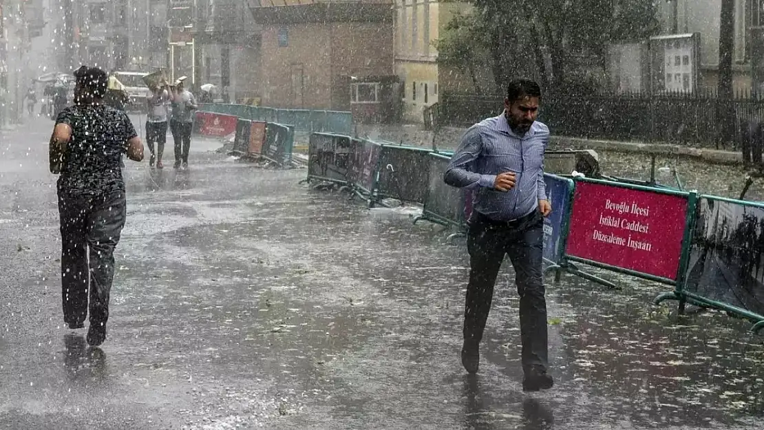 İstanbullulara müjde! Çarşamba günü gök gürültülü sağanak yağış bekleniyor