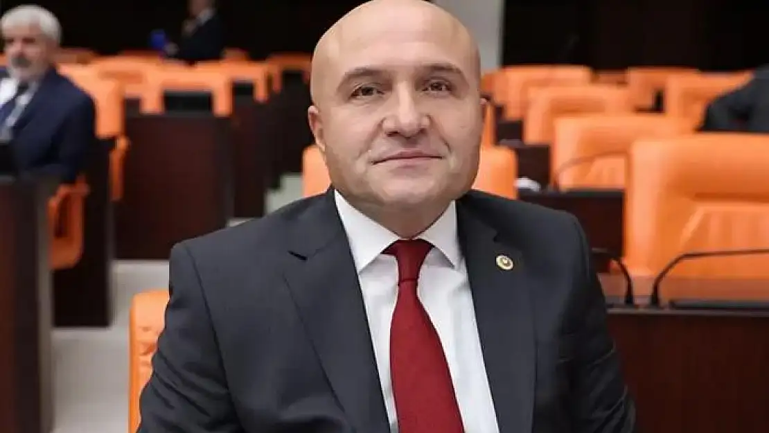 İYİ Parti'li Milletvekili Erhan Usta, Grup Başkanvekiliği Görevinden İstifa Etti
