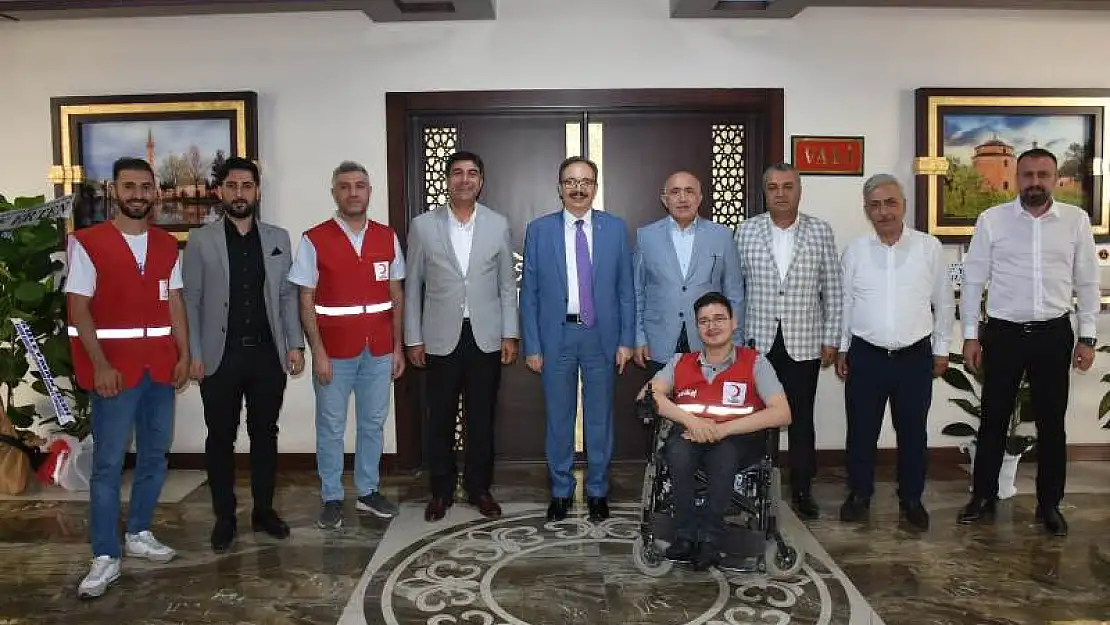 Kızılay Heyetinden Vali Kızılkaya'ya Hayırlı Olsun Ziyareti