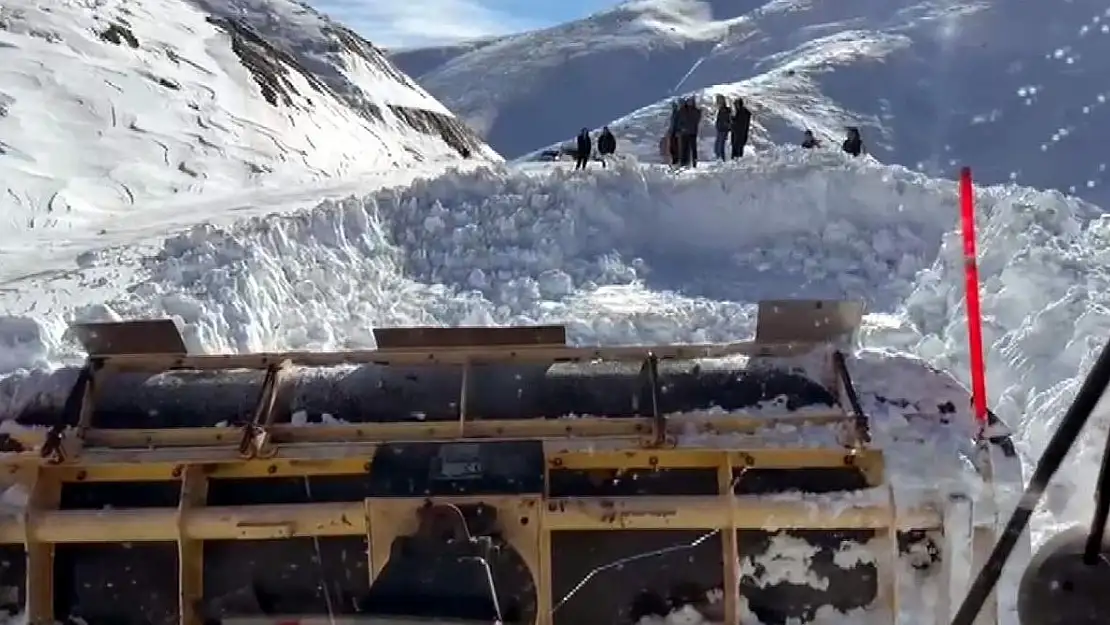 Köy Yollarında Karküreme ve Genişletme Çalışmaları