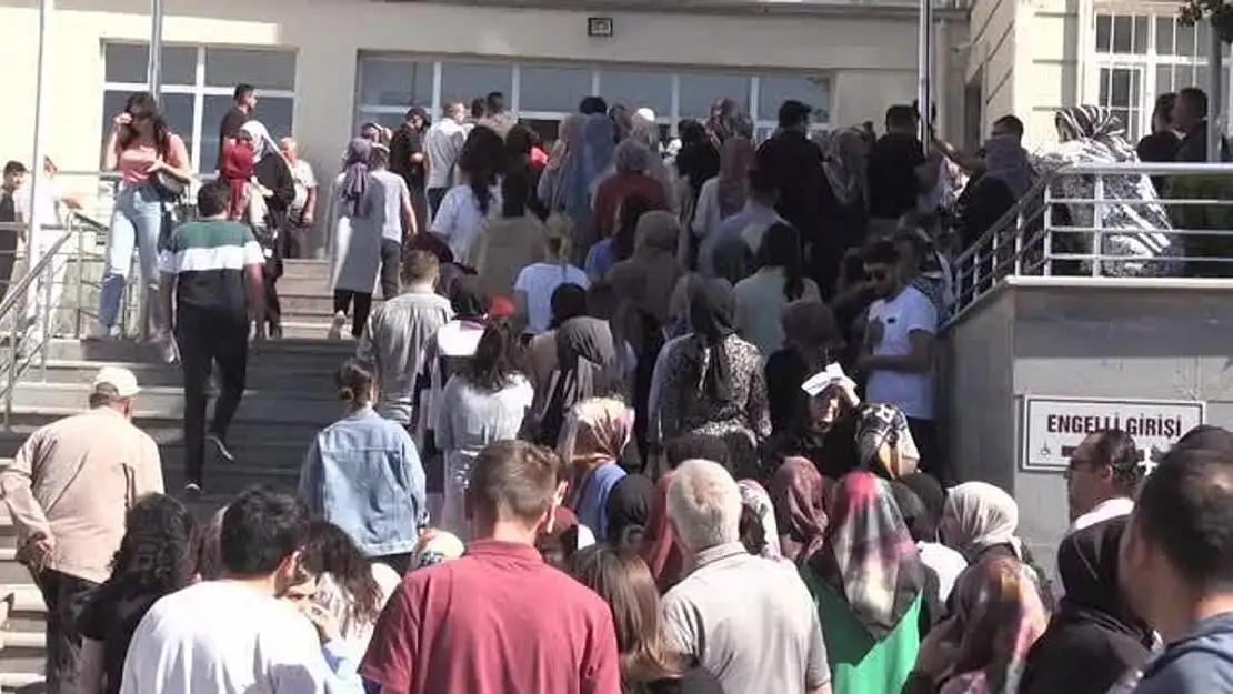 KPSS'ye 900 Binin Üzerinde Katılım!