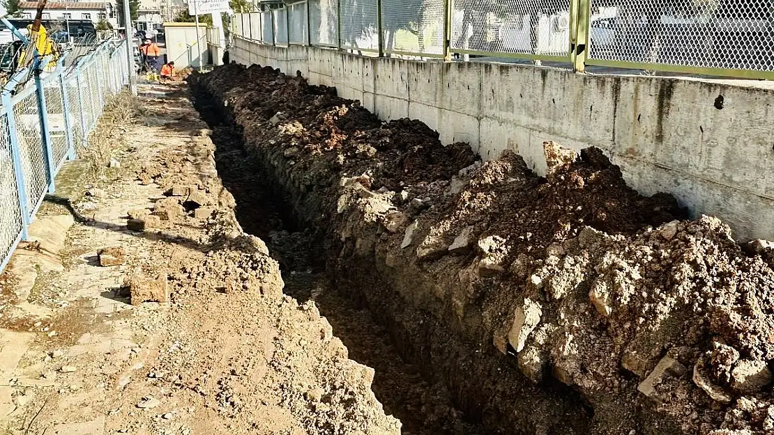 Kurtalan Belediyesi'nden Şebeke Suyu Boru Hattı Yenileme Çalışması