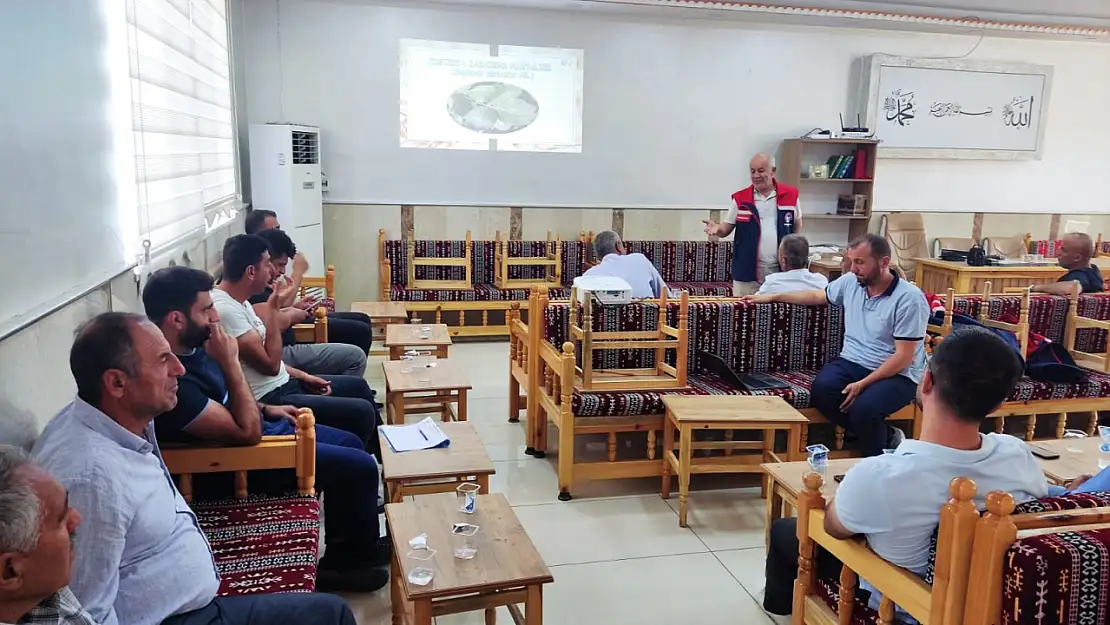 Kurtalan'da Siirt Fıstığı Üreticilerine Teknik Eğitim Desteği