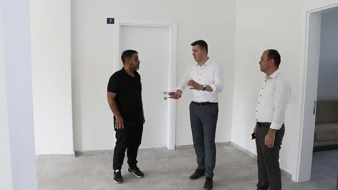 Kurtalan Kaymakamı ve Belediye Başkanı Serin, Kurtalan İlçe Otogarında İncelemelerde Bulundu