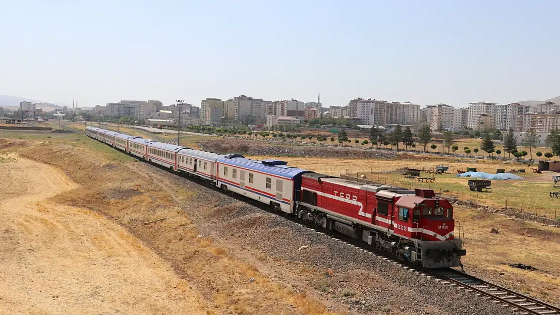 Kurtalan-Siirt Tren Yolu Projesi İçin İlk Adım Atıldı: İhale Yapıldı