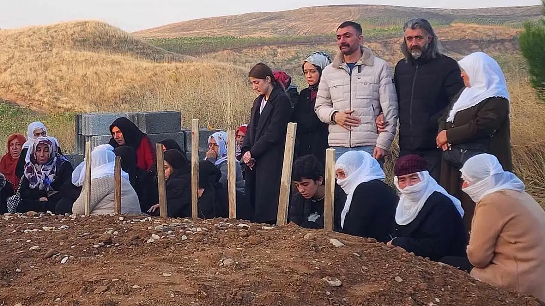 Kurtalan Yolundaki Felaketin Ardından Hayatını Kaybedenler Toprağa Verildi