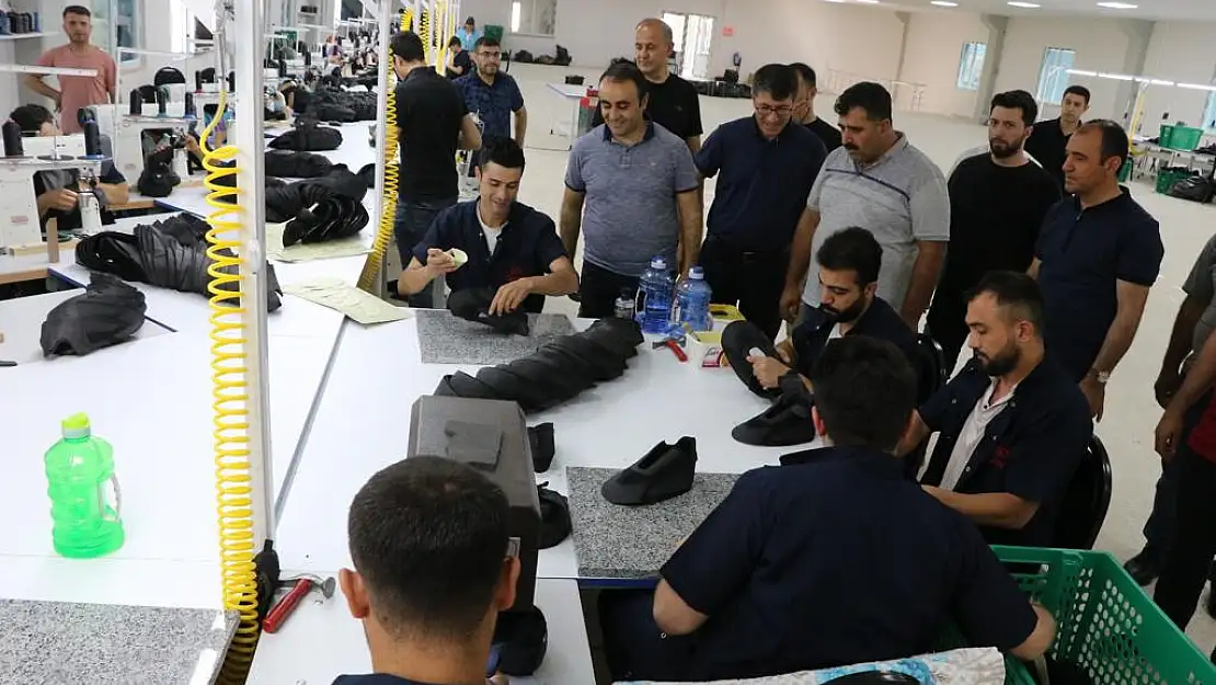 Kurtalan'da Ayakkabı Fabrikası