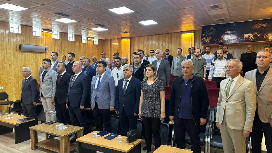 Kurtalan'da 'Türkiye Yüzyılı Maarif Modeli' Toplantısı Gerçekleştirildi