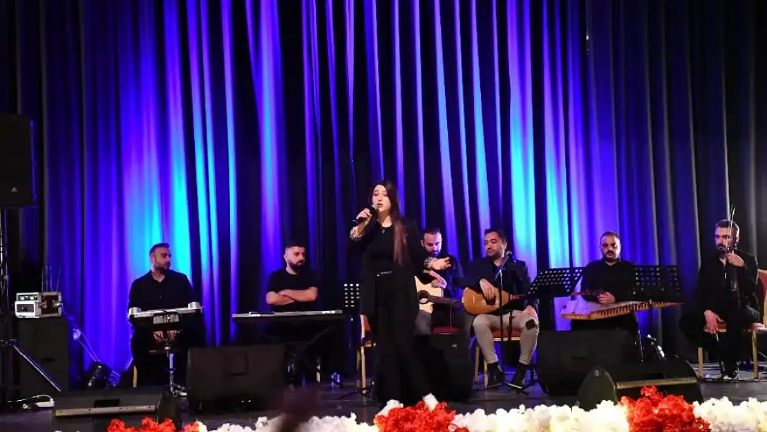 Liseler Arası Şiir Okuma Yarışması Finali Yapıldı