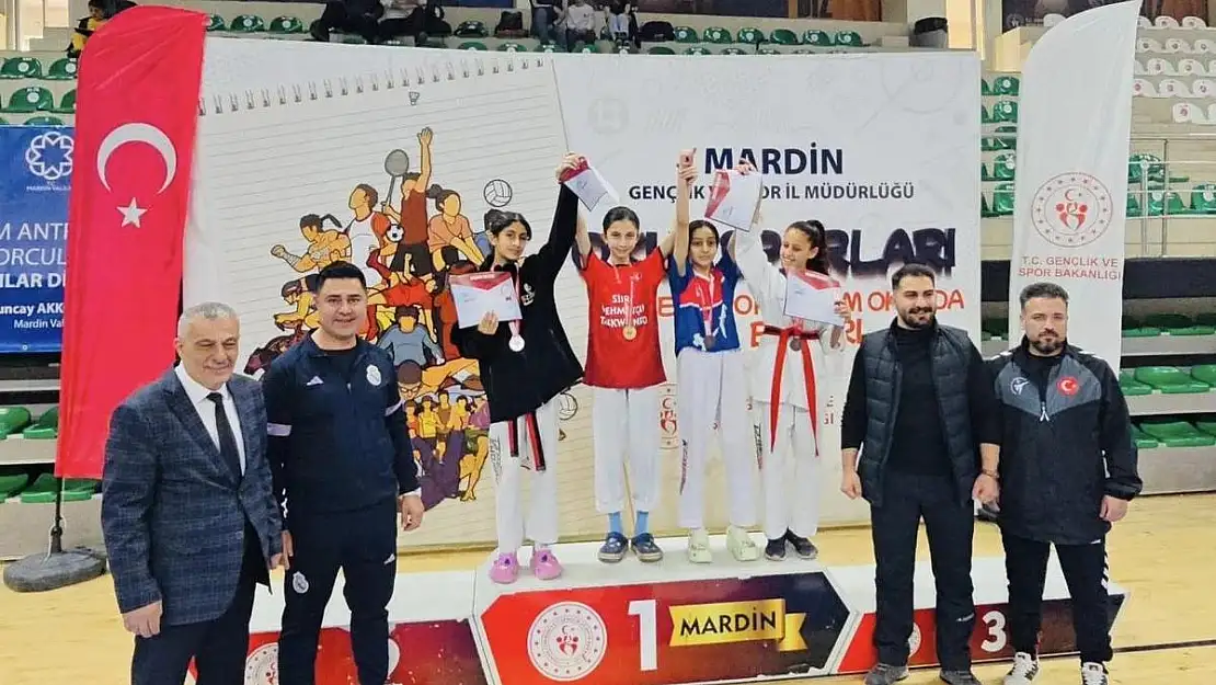 Mardin'de Düzenlenen Okul Sporları Taekwondo Yıldızlar Yarı Final Müsabakaları'nda Siirtli Sporcuların Başarısı
