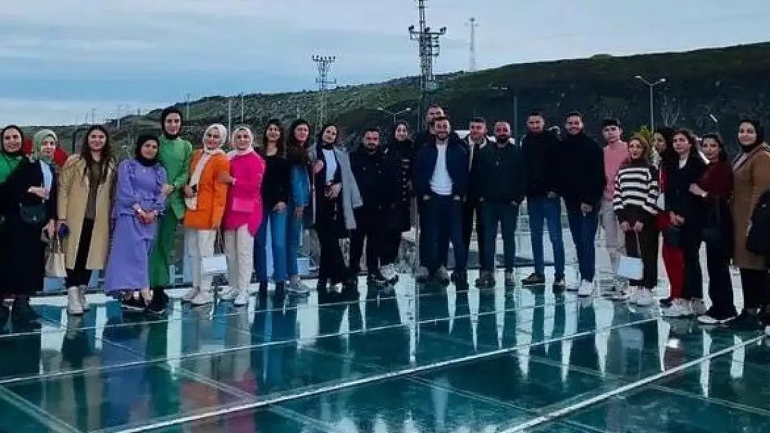Meslek Yüksek Okul Öğrencilerinin Kültür Gezisi