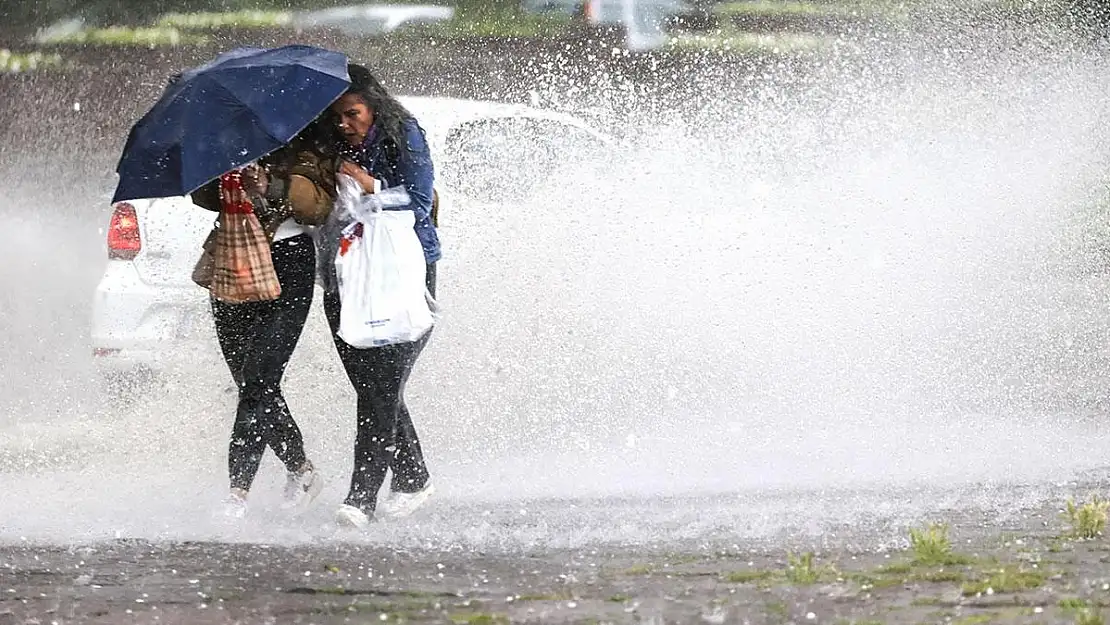 Meteoroloji Tarafından Siirt Dahil 35 İl İçin Turuncu ve Sarı Kodlu Uyarı Kuvvetli Yağışa Dikkat