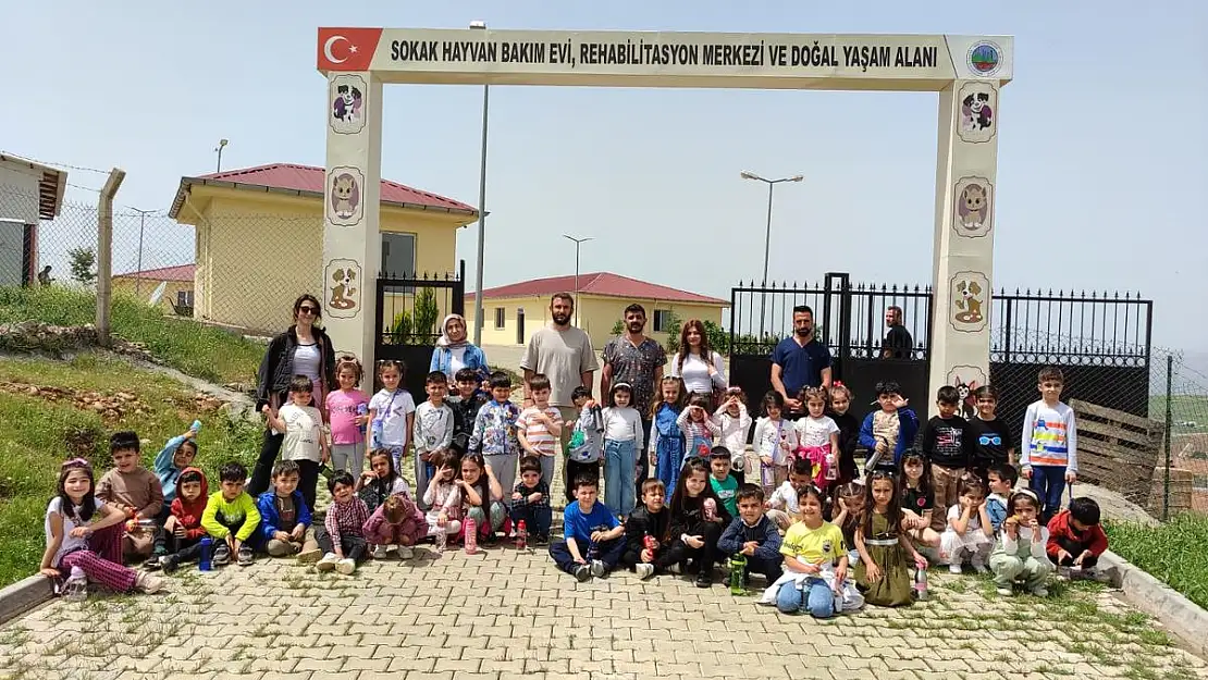 Miniklerden Anlamlı Ziyaret: Siirt'te Hayvan Sevgisi Aşılanıyor