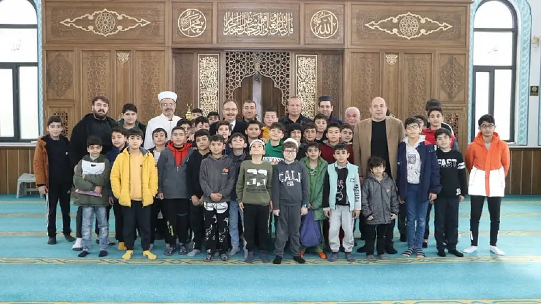 Miraç Kandili'nde Vali Kızılkaya'dan Anlamlı Bir Buluşma