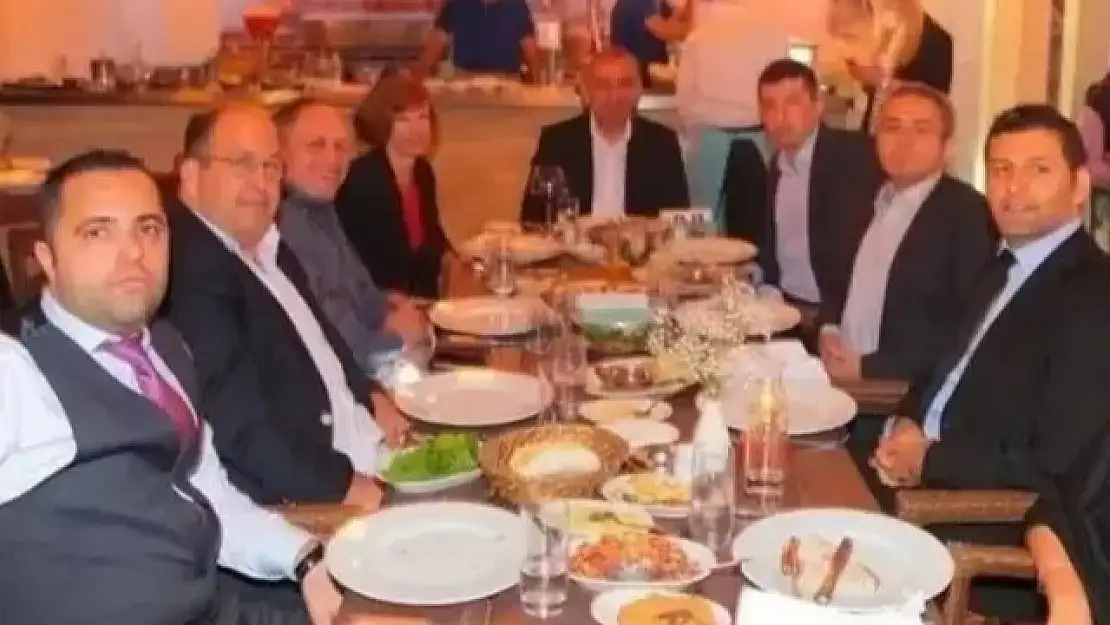 MOSSAD ve CIA Ajanlarıyla Aynı Masada Görüntülenen Avukat Epözdemir'in İfadesi Ortaya Çıktı