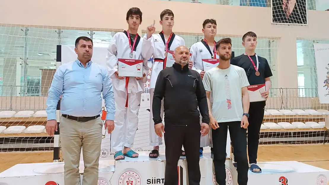 Okul Sporları Taekwondo Yıldızlar Kız Erkek Müsabakalarına Siirt'te 21 İl'den 310 Sporcu Katıldı