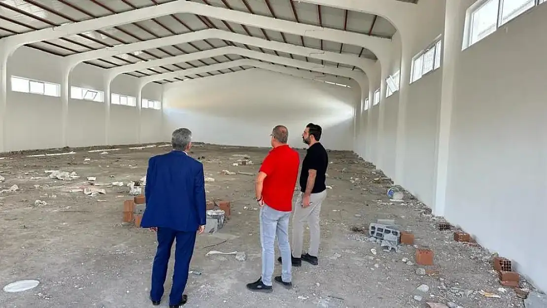 Olğaç, 300 Kişiye İstihdam Sağlayacak Tekstil Fabrikasını Ziyaret Etti