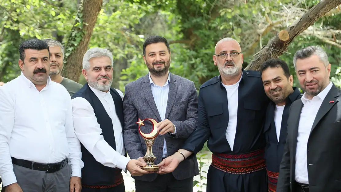Öztekin, Siirt Şirvan Yolbaşı Köyü Yardımlaşma Programına Katıldı