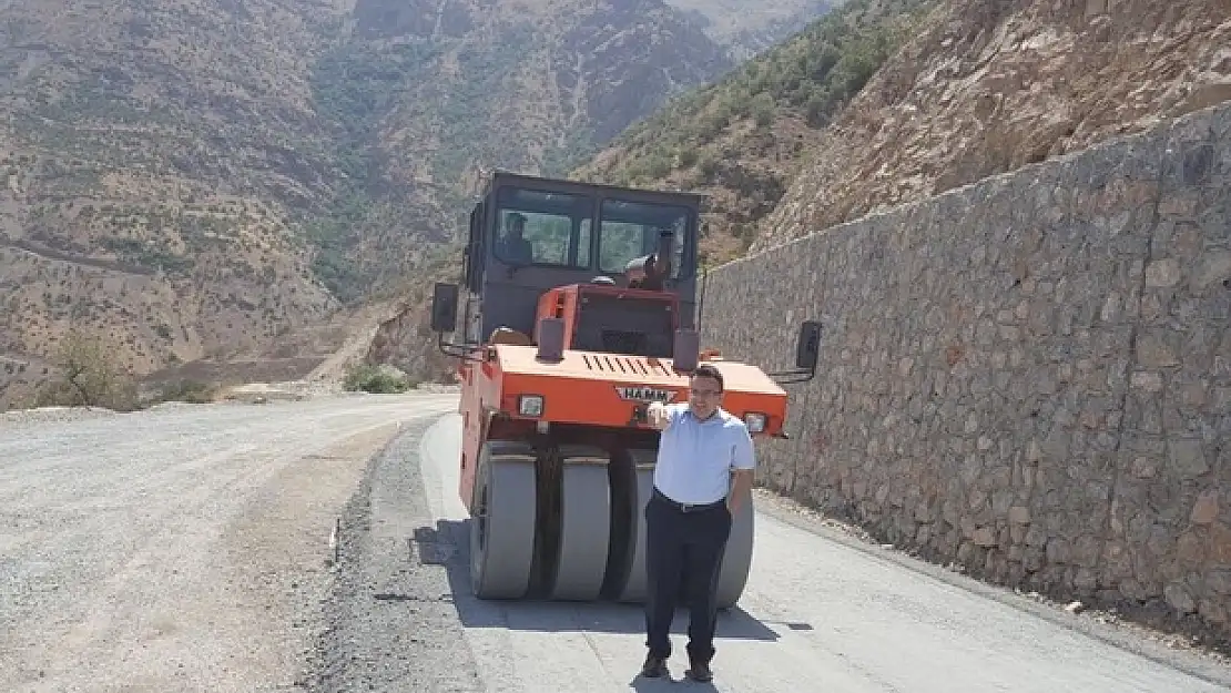 Pervari-Beğendik Yolu Asfaltlanıyor