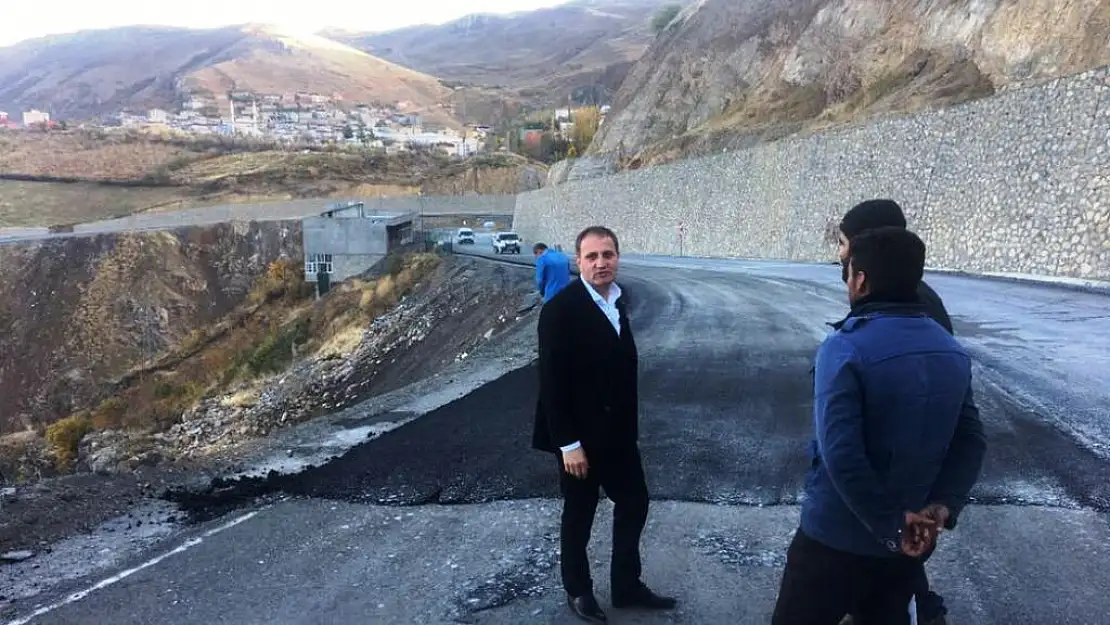 PERVARİ BELEDİYESİNİN GİRİŞİMLERİ SONUÇ VERDİ VE PERVARİ İLÇE MERKEZİ SICAK ASFALTLA TANIŞTI