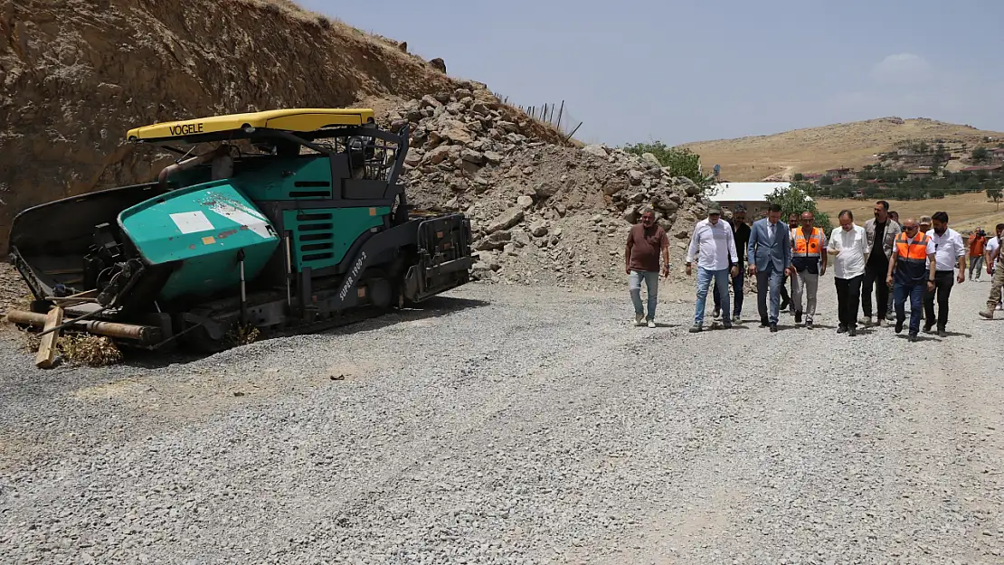 Pervari – Çemikari Yolu'nda Çalışmalar Hızla Devam Ediyor