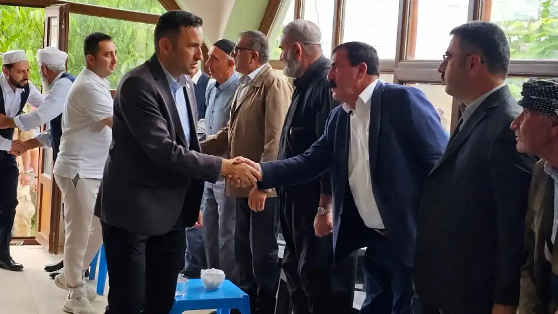 Pervari Kaymakamı Ahmet Guldere'den taziye ziyareti