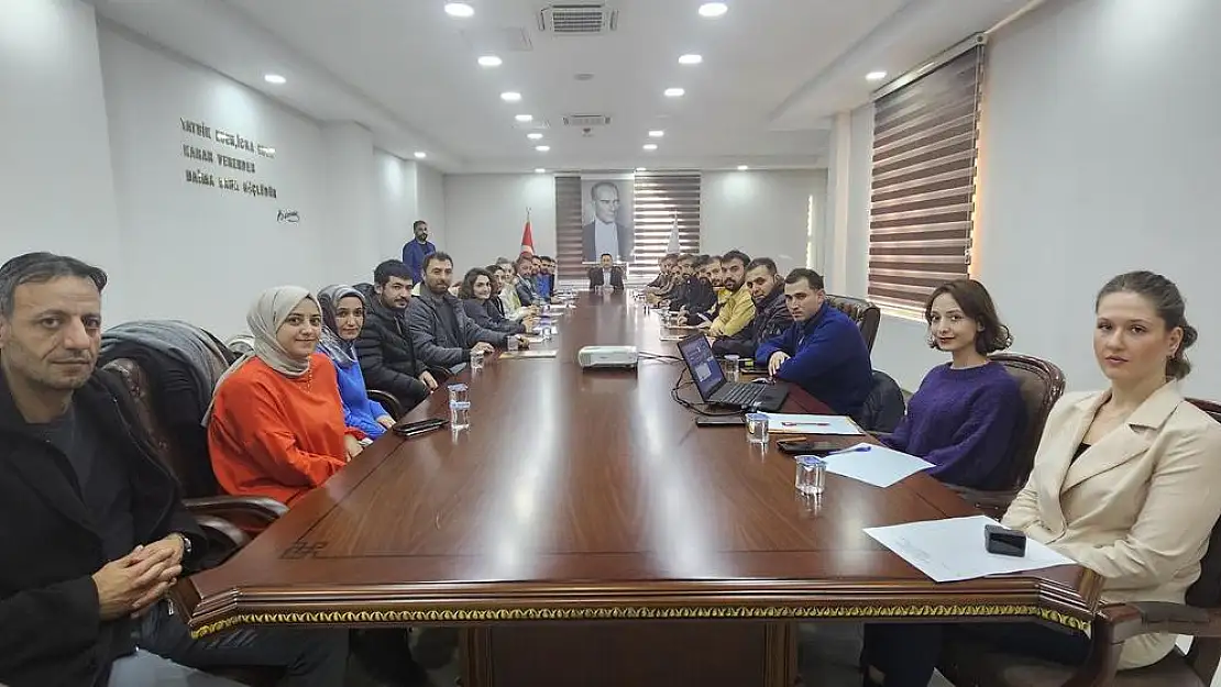 Pervari Kaymakamı Gülderen, Sağlık Çalışanlarıyla Bir Araya Geldi