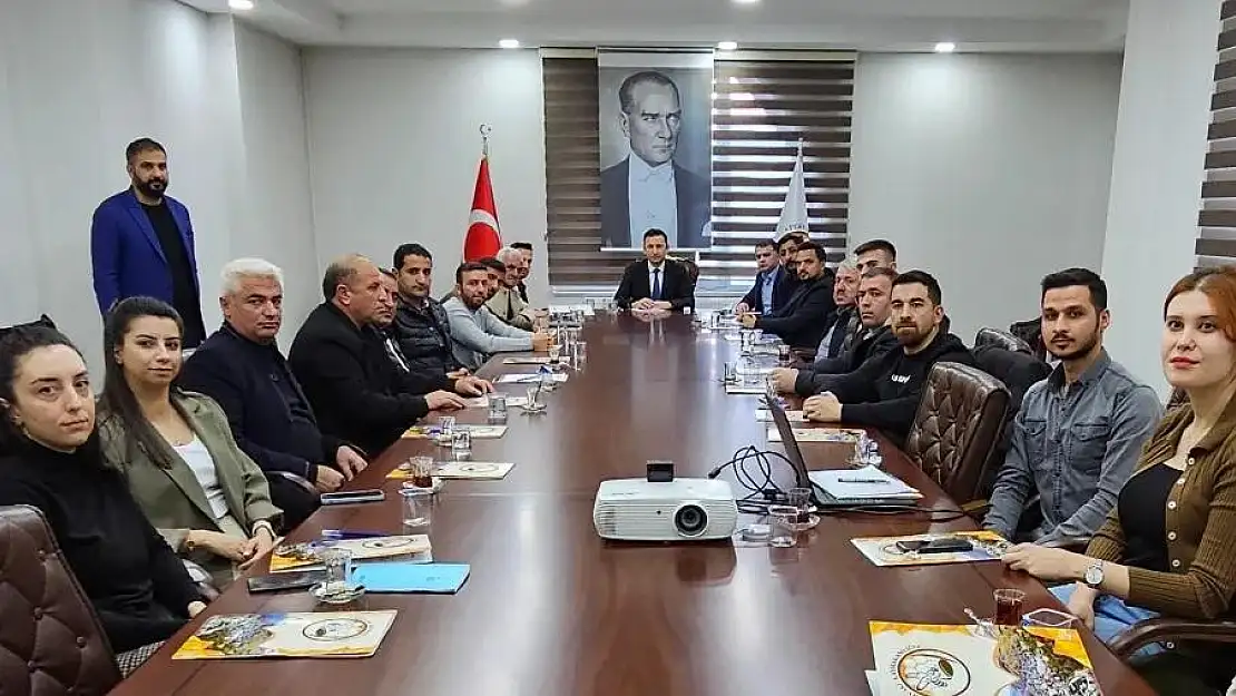 Pervari'de Yerel Kalkınma Stratejisi  Toplantısı Düzenlendi