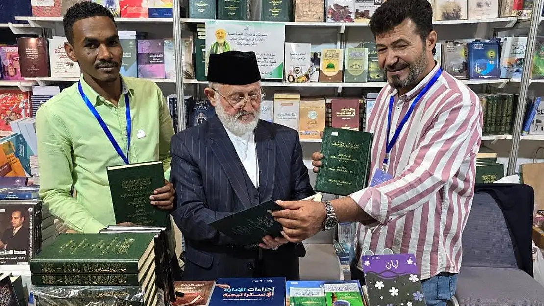 Prof.Dr.Geylani Umman Kitap Fuarına Katıldı