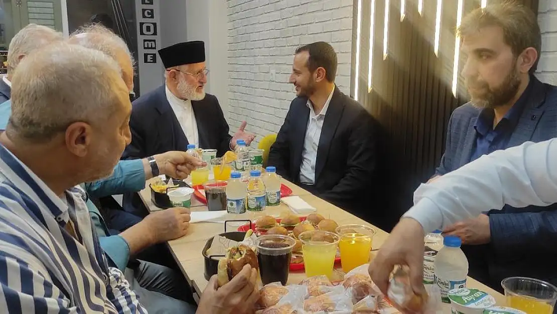 Prof. Dr. Geylani'Tasavvuf ve ilim Eş Güdümlüdür'